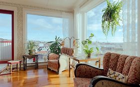 Downtown - Retro Decor - Stunning Views - Terrace